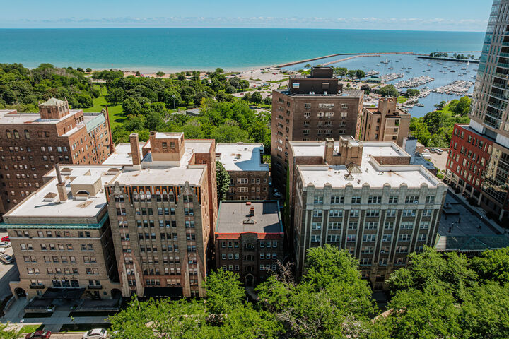 Property Photo: 1924 N Prospect Ave 6 WI 53202