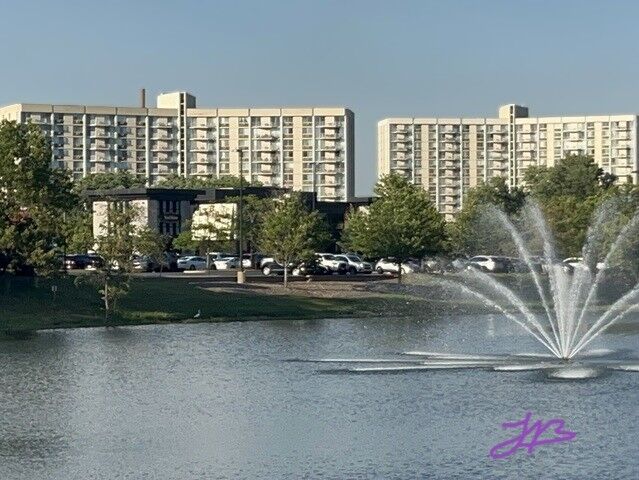 20 N Tower Road 9D  Oak Brook IL 60523 photo