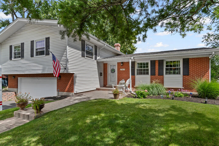 5809 Clover Drive  Lisle IL 60532 photo