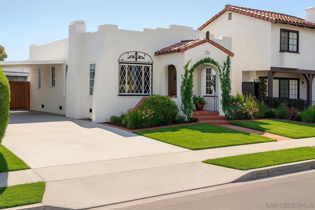 Property Photo:  