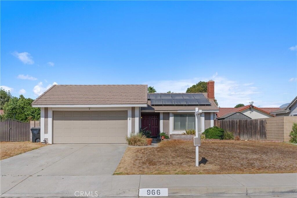 Property Photo:  966 N Ironwood Avenue  CA 92376 