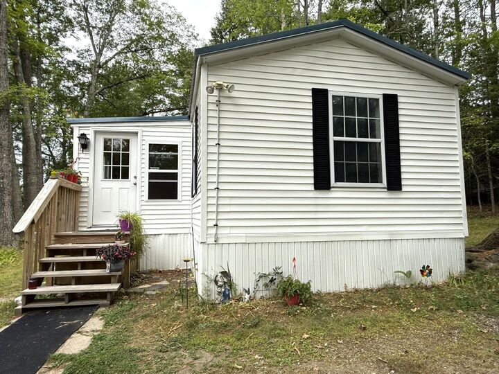 Property Photo: 15 Blue Rock Road 26 ME 04259