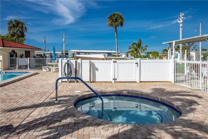 Property Photo:  5008 Sandpiper Drive  FL 33956 
