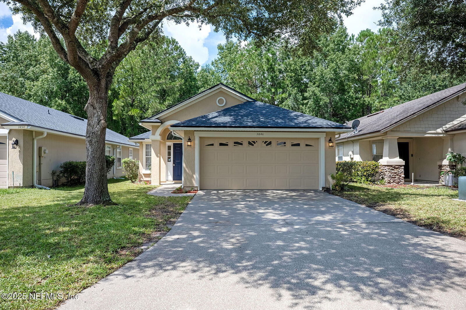 Property Photo: 3846 Pebble Brooke Circle S FL 32065