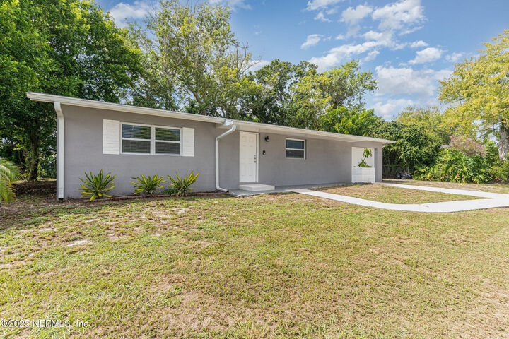 Property Photo: 2019 Barkley Avenue FL 32935