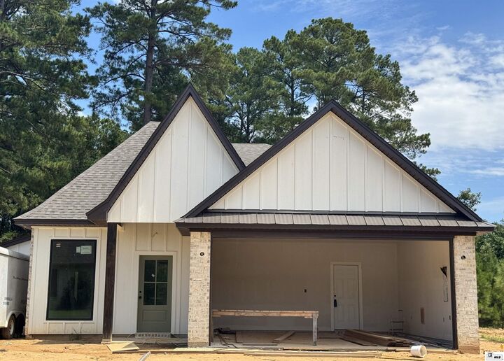 Property Photo:  123 Westlakes Drive  LA 71292 