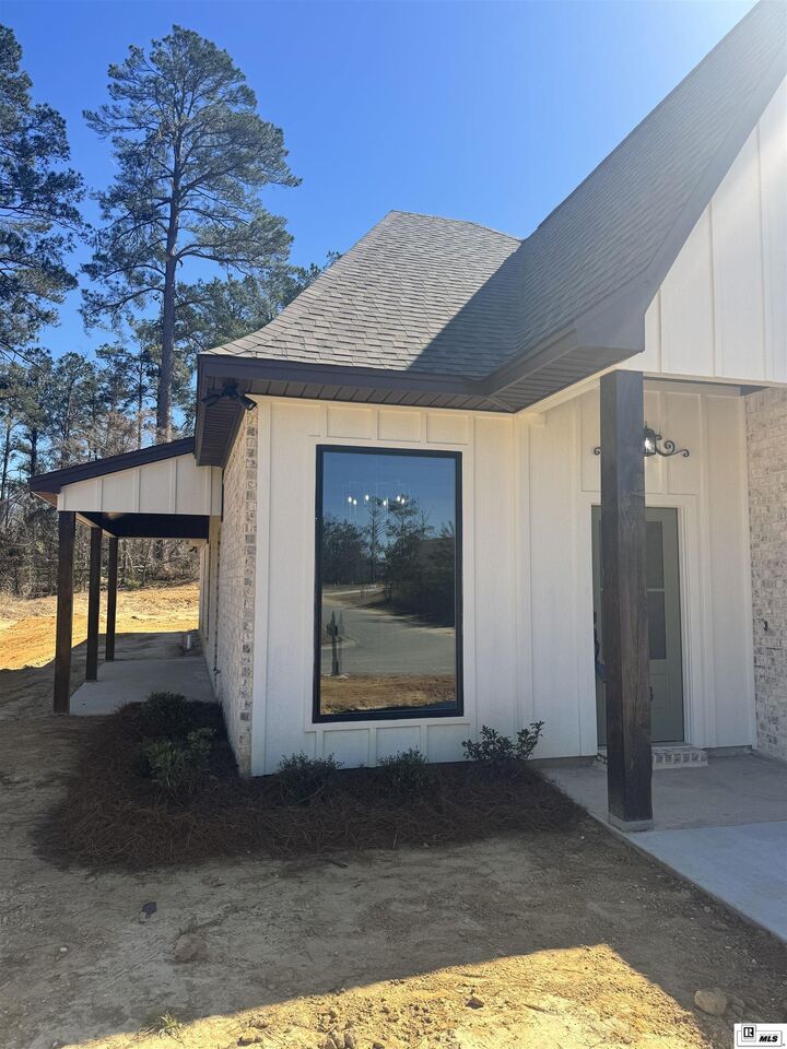 Property Photo: 123 Westlakes Drive LA 71292