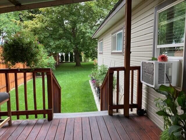 Property Photo: 1190 W Old Kettle Rd #5 Rd WA 99141