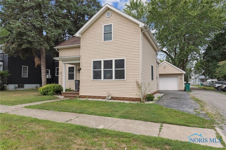 Property Photo:  207 Ash Avenue  OH 45840 
