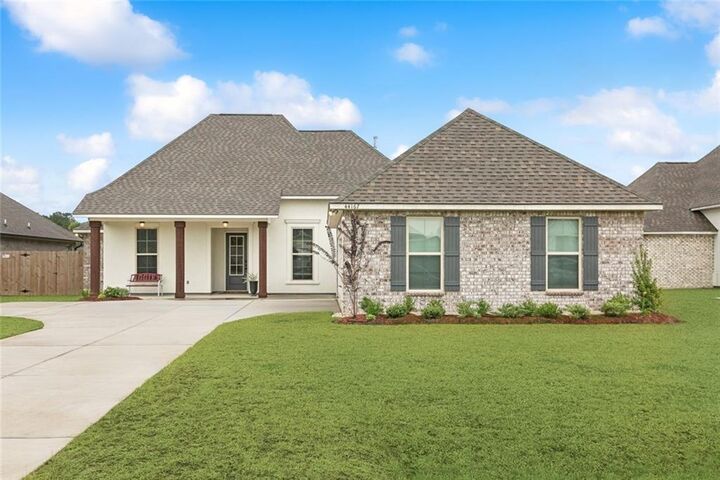 Property Photo: 44167 Huntley Road LA 70403
