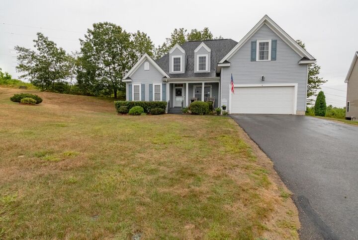 4 South Parrish Drive  Londonderry NH 03053 photo