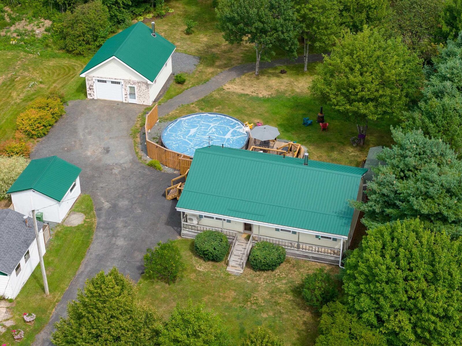 Property Photo: 1703 Hammonds Plains Road NS B4B 1P5