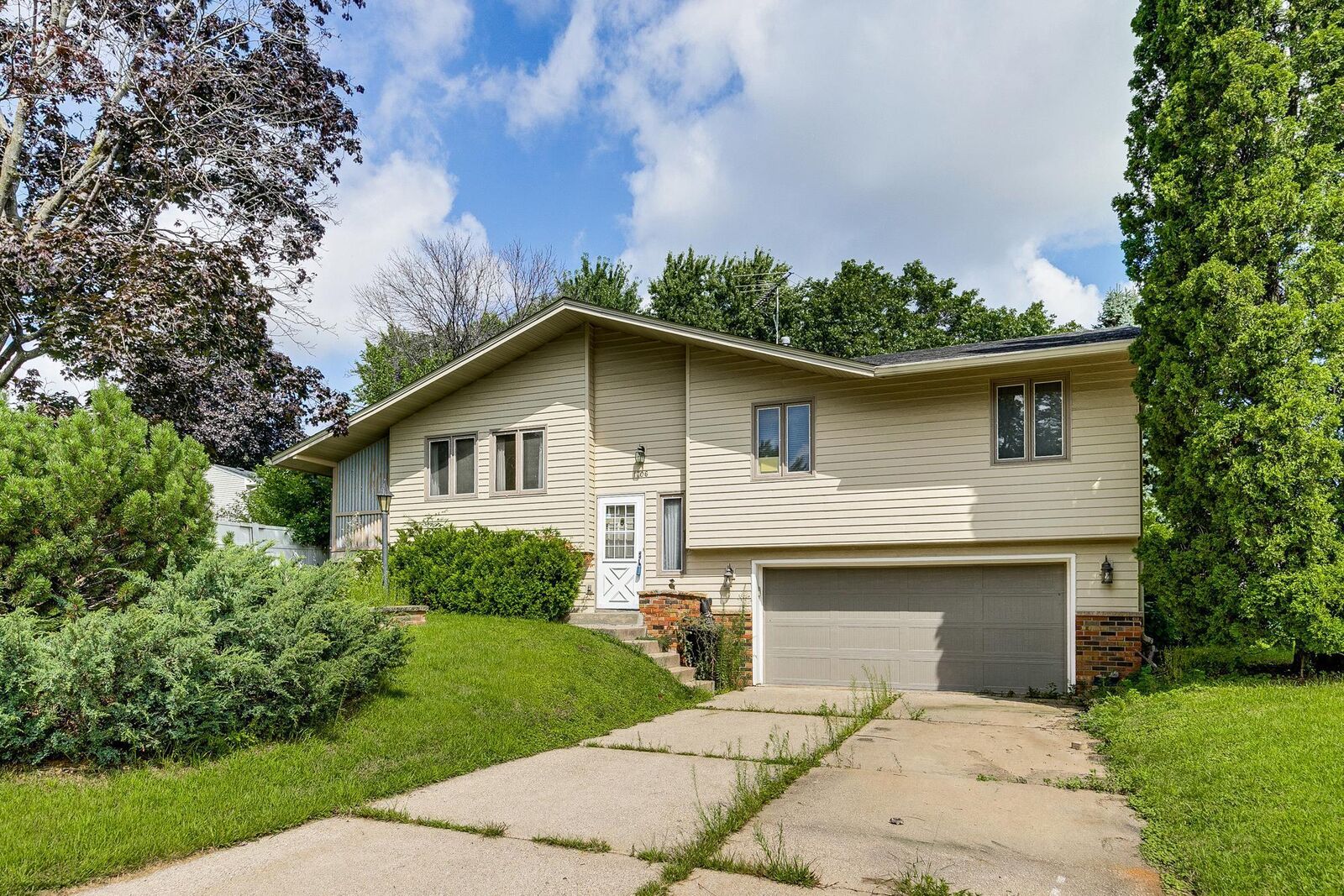 Property Photo: 1706 2nd Street N MN 55075