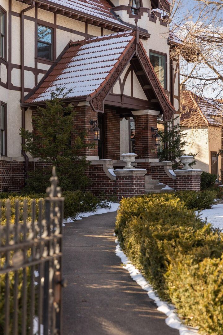 Property Photo: 2504 Euclid Place MN 55405