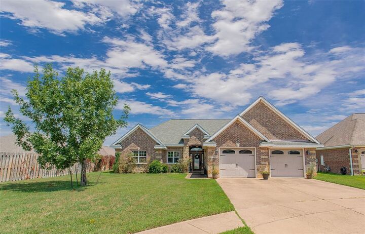 1505 Lucy Circle  Lindale TX 75771 photo