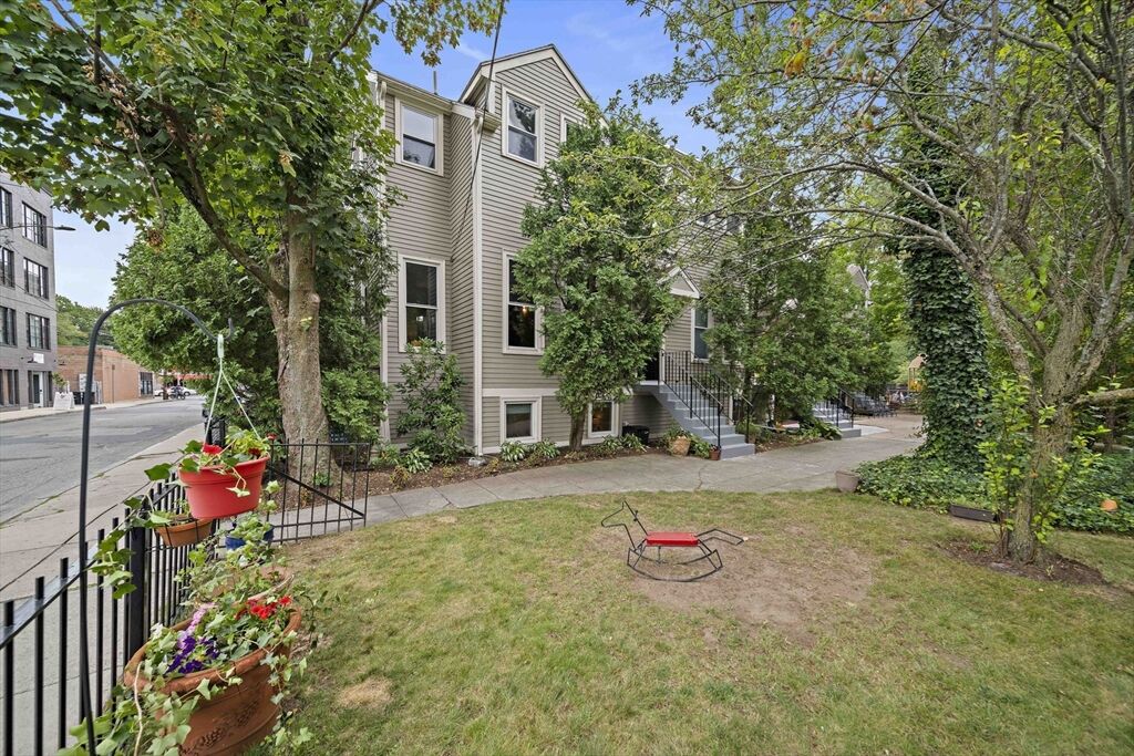 Property Photo: 2A Brewer Street MA 02130