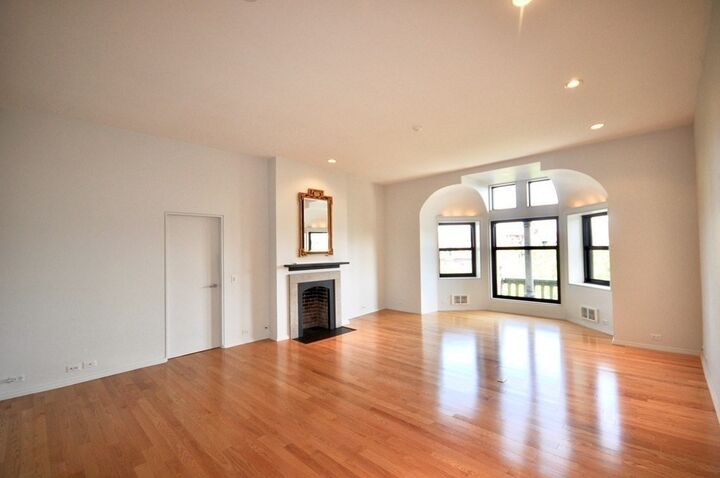 Property Photo:  160 Commonwealth Ave 513  MA 02116 