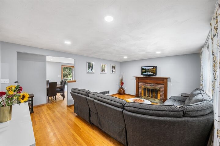Property Photo:  18 Appleby Rd  MA 01970 