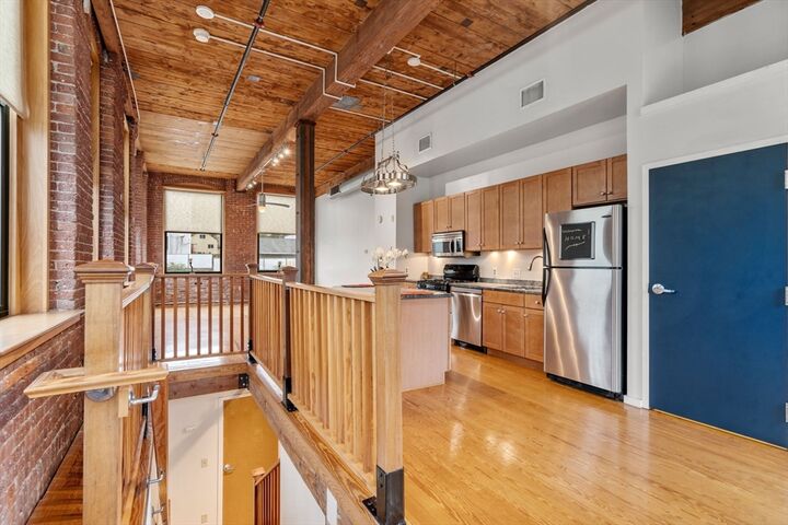 Property Photo: 1 Envelope Ter 116 MA 01604