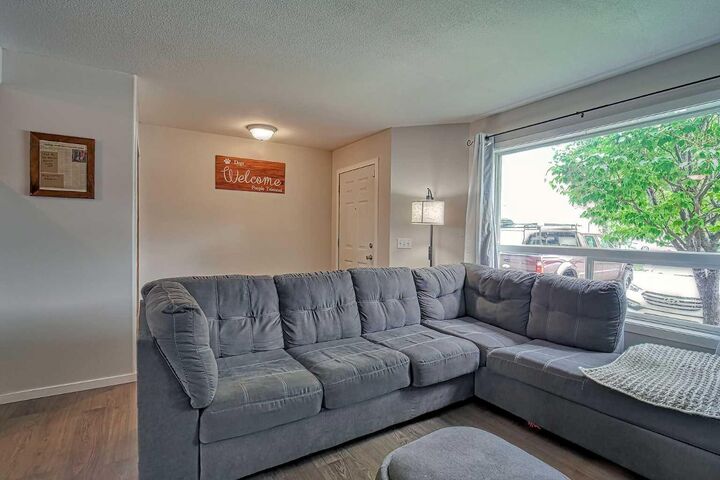 Property Photo: 402 Eagleview Place NW AB T1V 1Y6