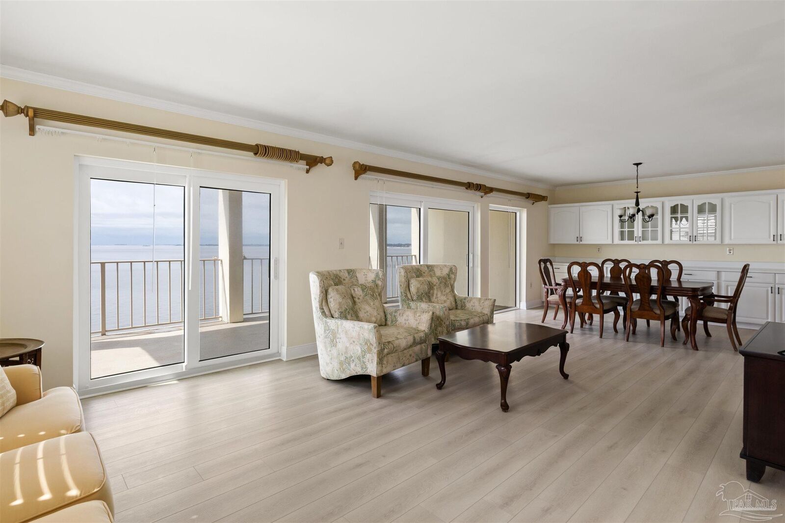 Property Photo: 615 Bayshore Dr 501 FL 32507