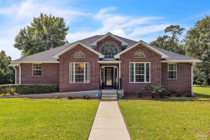 Property Photo: 6773 Taylor St FL 32570