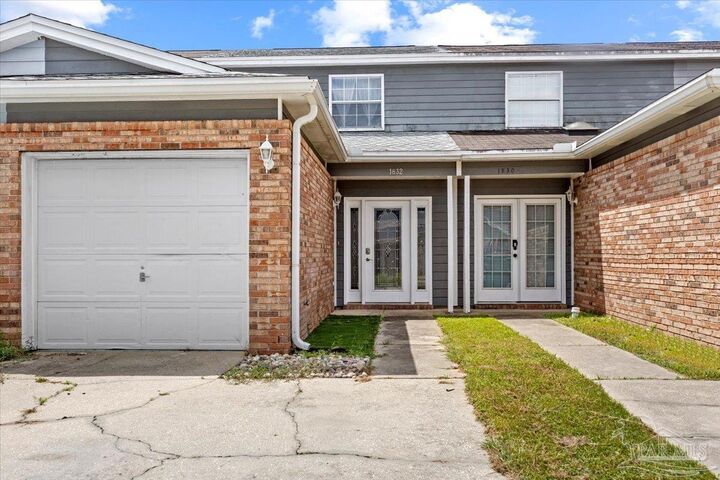 1832 Whispering Oaks Ln  Ft Walton Beach FL 32547 photo