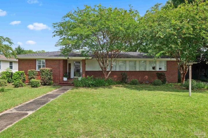 Property Photo: 1804 E Baars St FL 32503