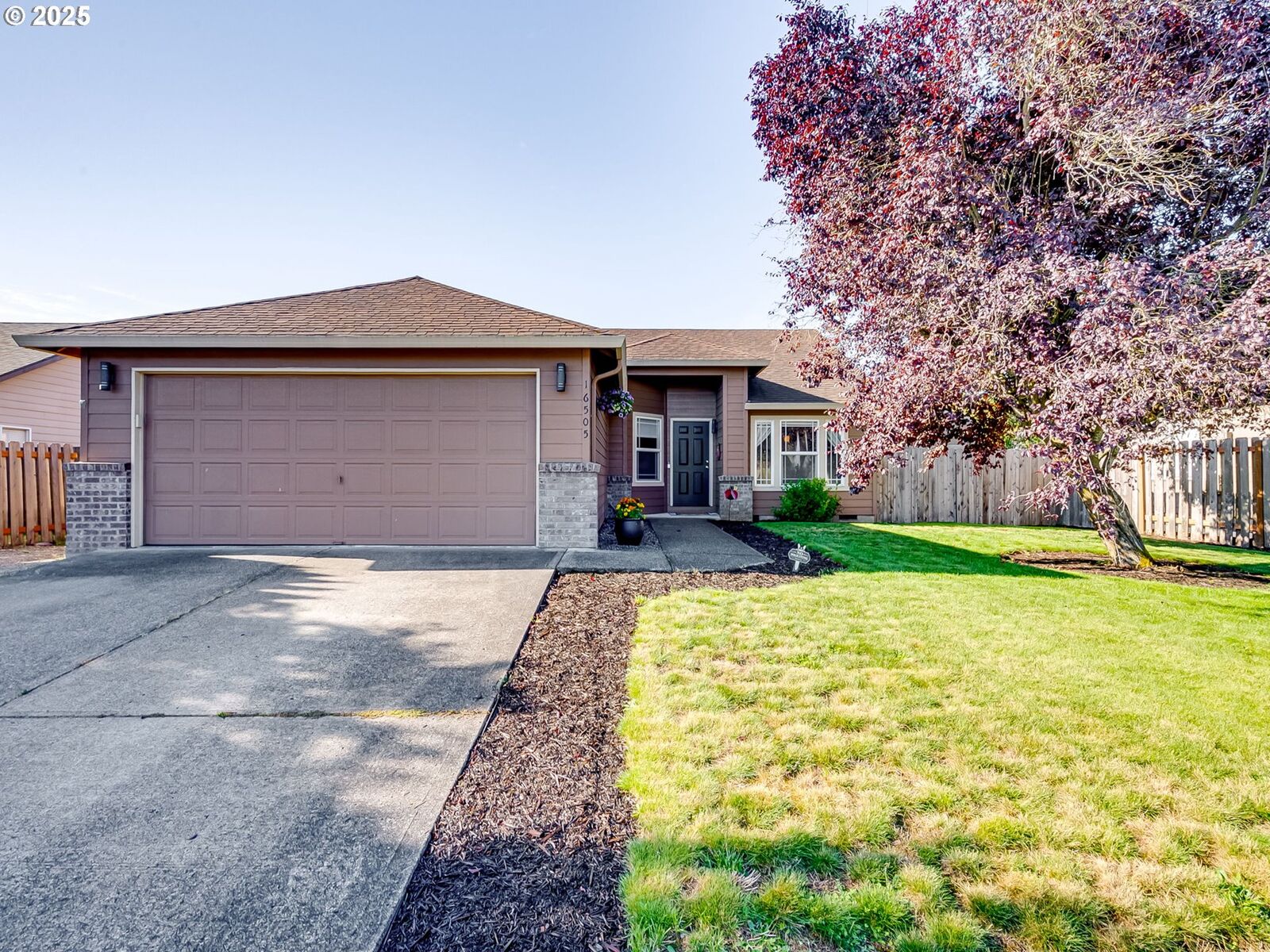 Property Photo: 16505 NE 67th St WA 98682