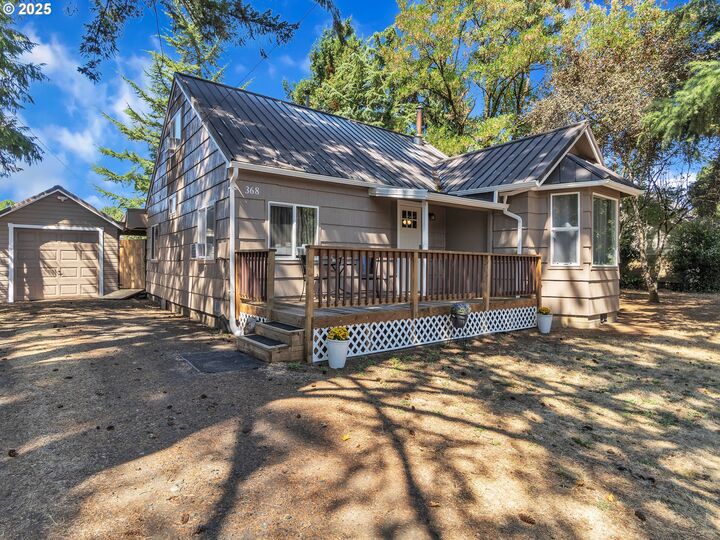 Property Photo:  368 NE Yamhill St  OR 97396 