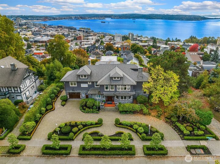 Property Photo: 421 W Highland Drive WA 98119