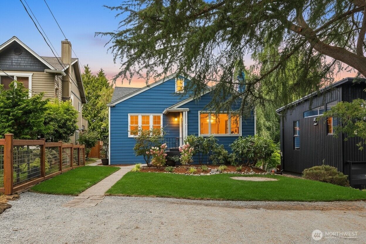 Property Photo:  1244 NE 96th Street  WA 98115 