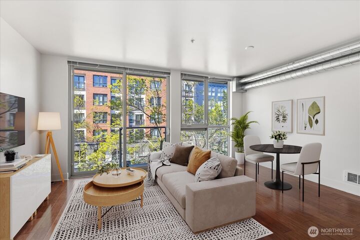 Property Photo: 530 Broadway E 406 WA 98102