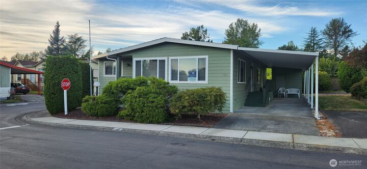 Property Photo: 11436 SE 208th Street 153 WA 98031