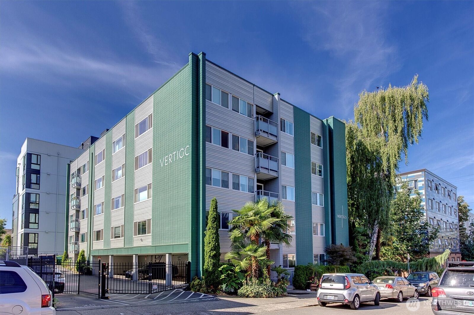 Property Photo: 705 E Republican Street 506 WA 98102