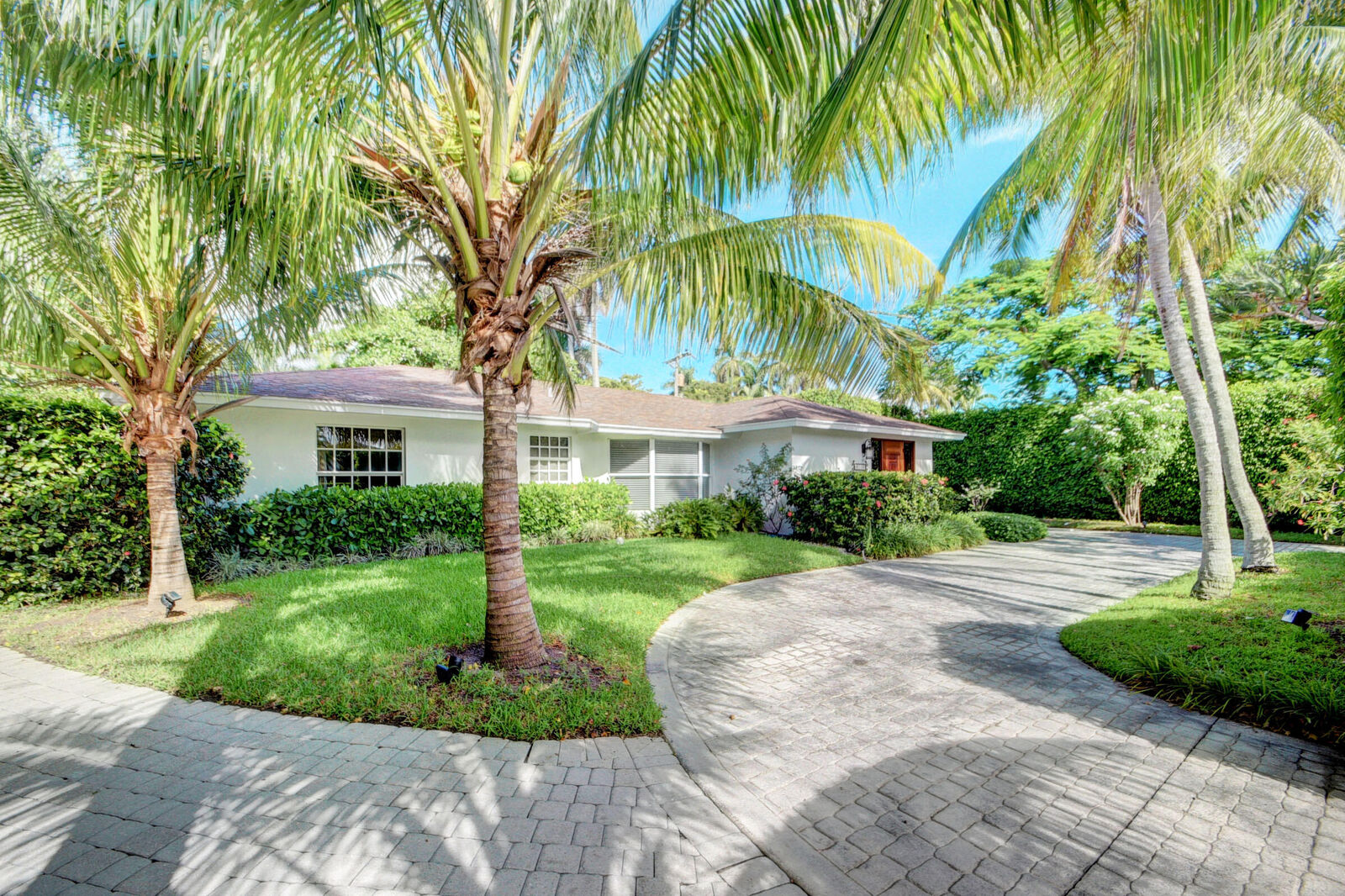 Property Photo: 6110 Ridge Lane FL 33435