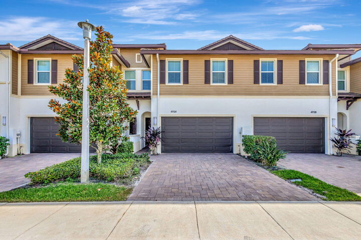 4924 Pointe Midtown Way  Palm Beach Gardens FL 33418 photo