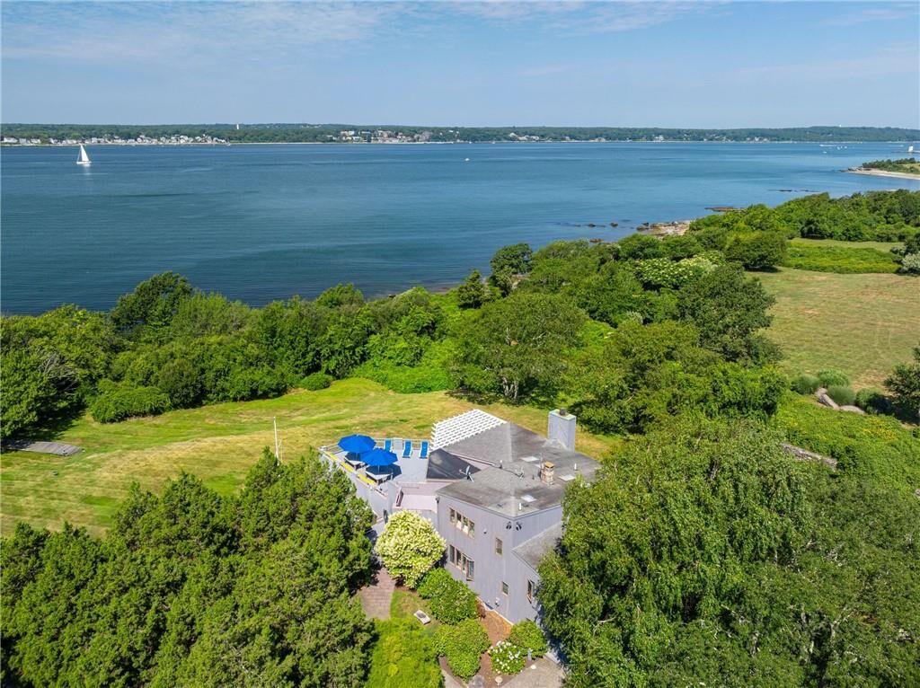 Property Photo: 76 Battery Lane RI 02835