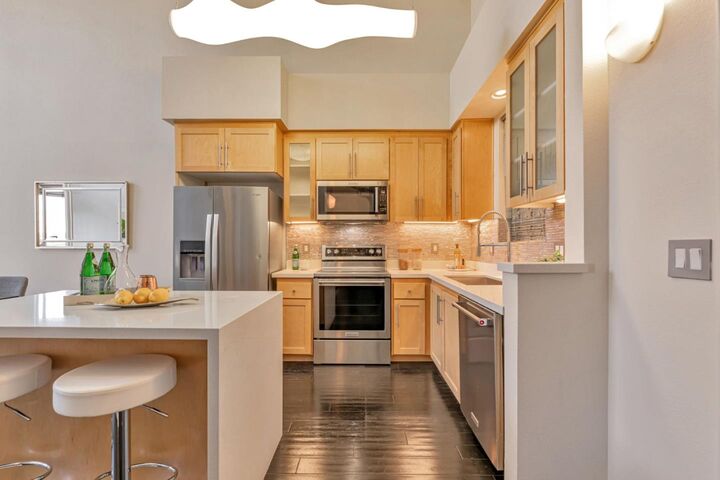Property Photo: 800 North 8th Street 311 CA 95112