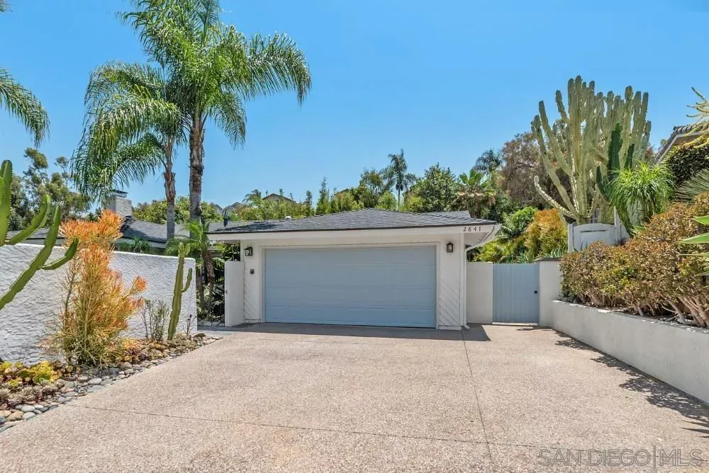 Property Photo: 2841 Cacatua St CA 92009