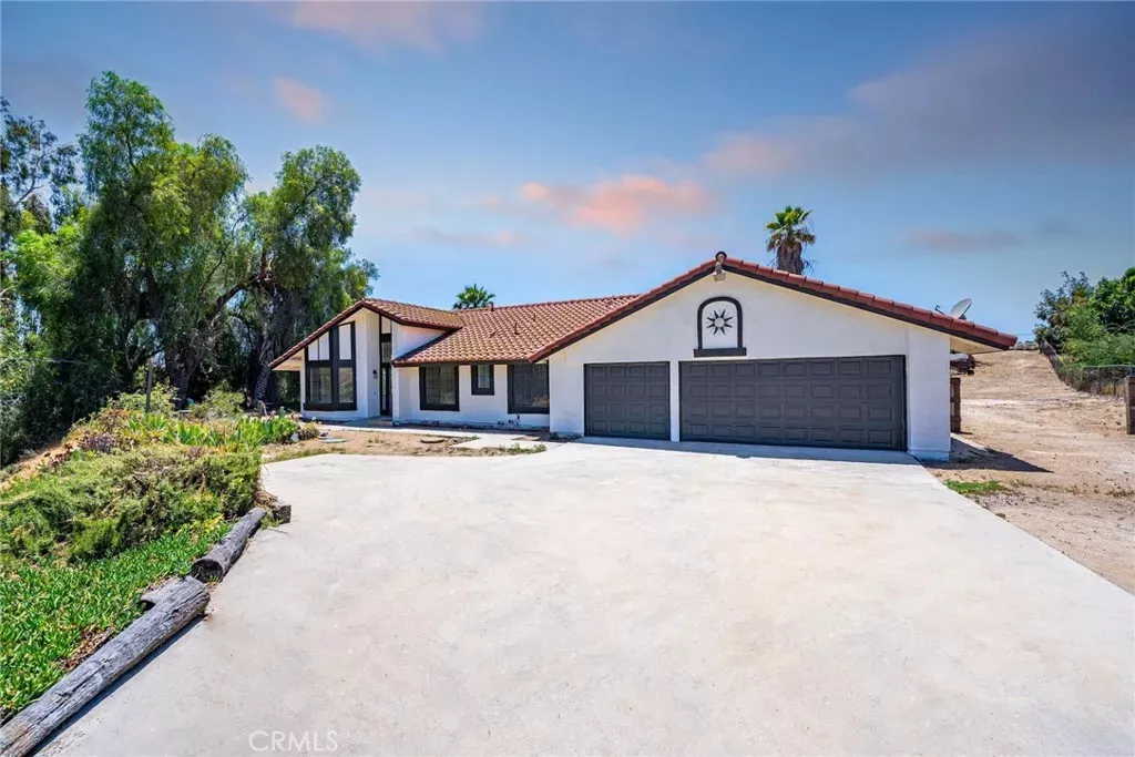 Property Photo:  18085 Golden Leaf Lane  CA 92504 