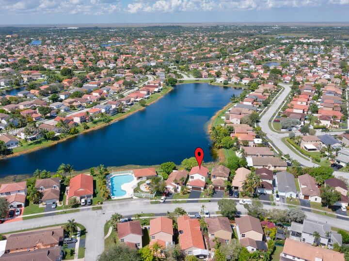 Property Photo: 2130 NW 184th Way FL 33029