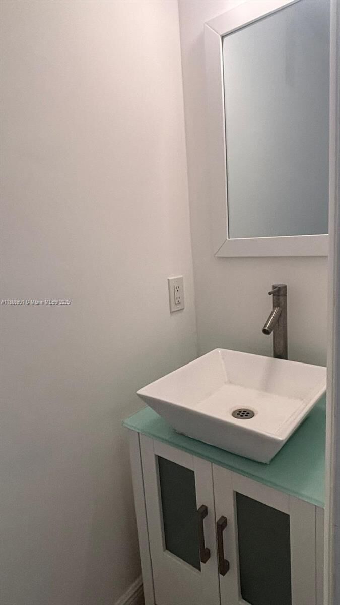 Property Photo: 14392 SW 95th Ter B FL 33186