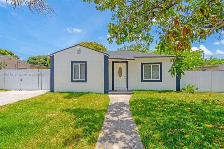 910 NW 123rd St  North Miami FL 33168 photo
