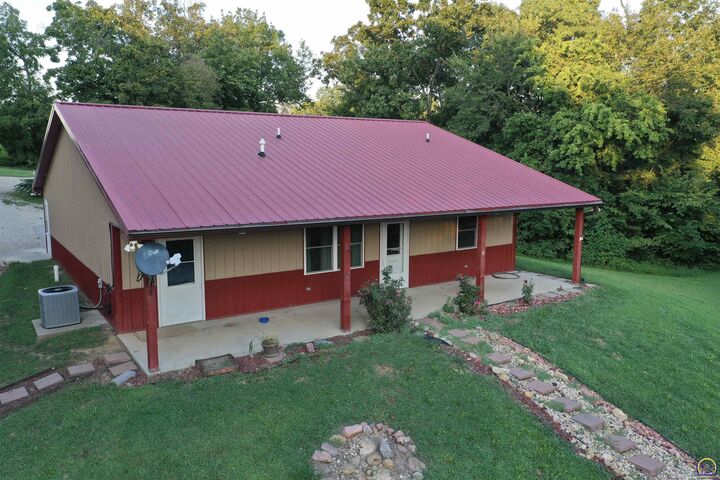 Property Photo: 18199 S Rd KS 66509