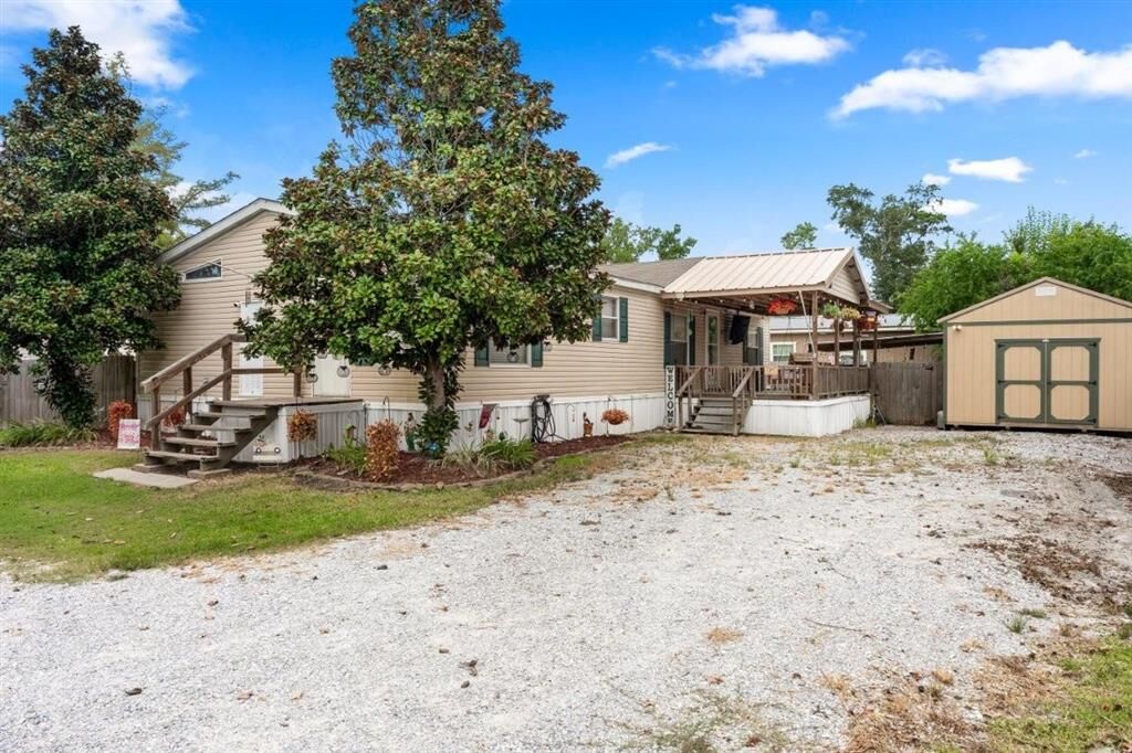 Property Photo:  568 Parkwood Drive  LA 70611 