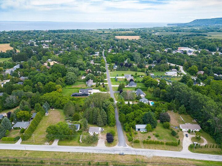 417047 Tenth Line  Blue Mountains ON N0H 1J0 photo