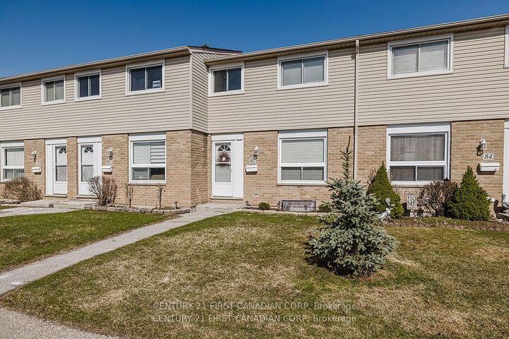 Property Photo:  40 Tiffany Drive 82  ON N5V 3N3 