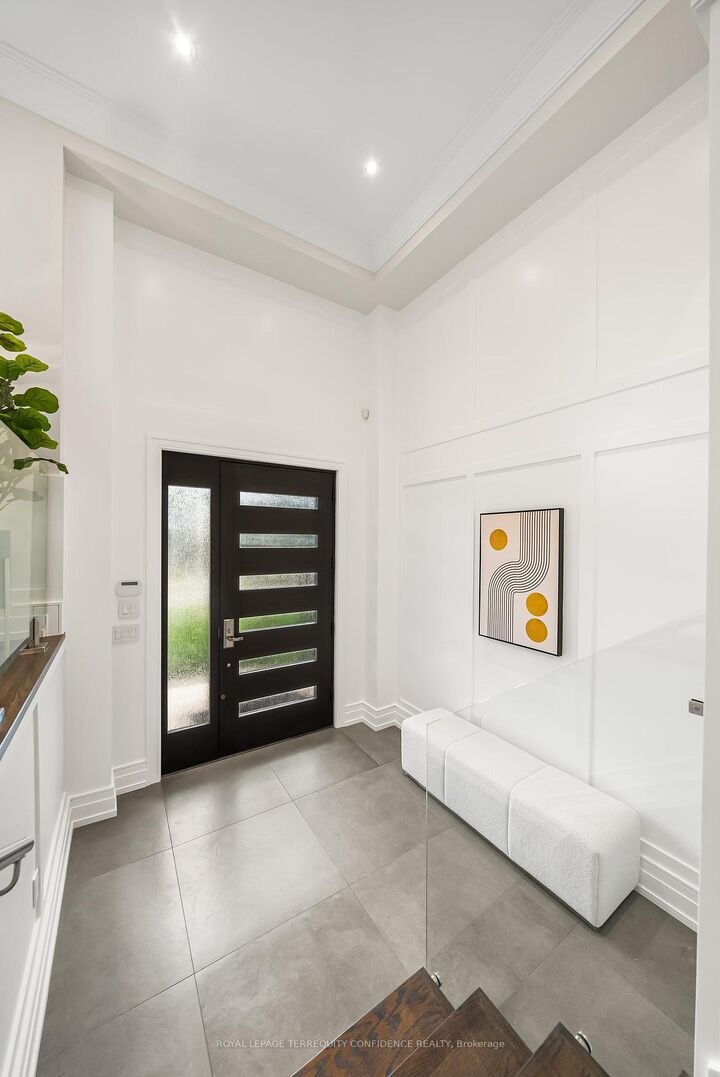 Photo de la propriété: 57B Horsham Avenue ON M2N 1Z8