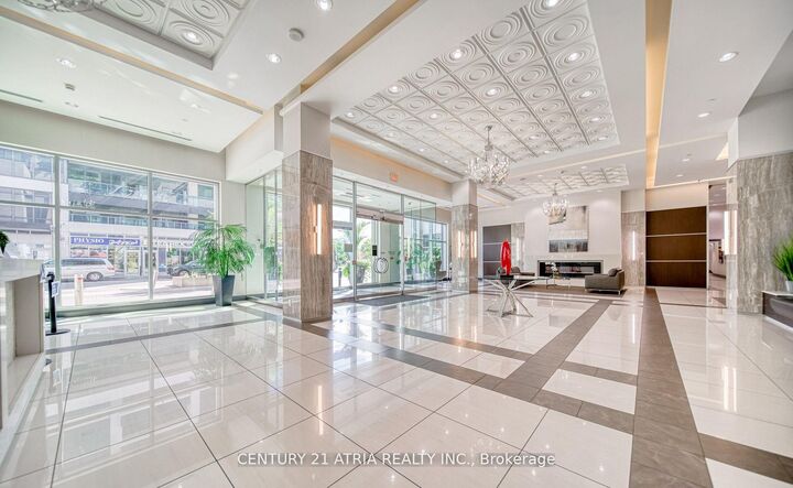 Property Photo: 7171 Yonge Street 2706 ON L3T 0C5